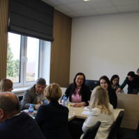 Walne zebranie stowarzyszenia - członkowie na sali posiedzeń podczas zebrania